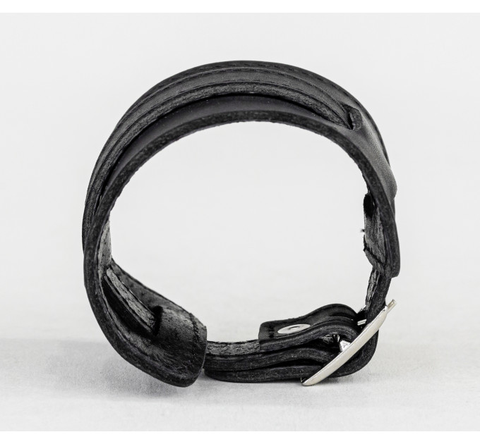 Leather cuff bracelet for men or women, code 6525st