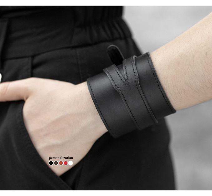 Leather cuff bracelet for men or women, code 8045st